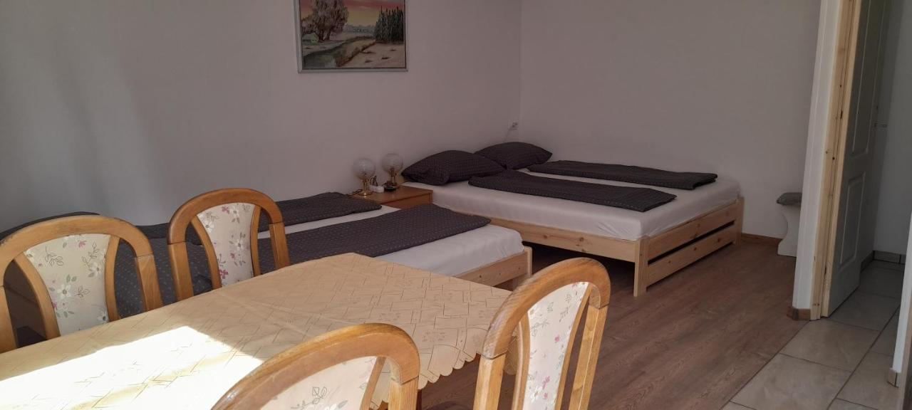 شقة بالاتوليلّي  في Lelle Lelke Apartmanhaz المظهر الخارجي الصورة